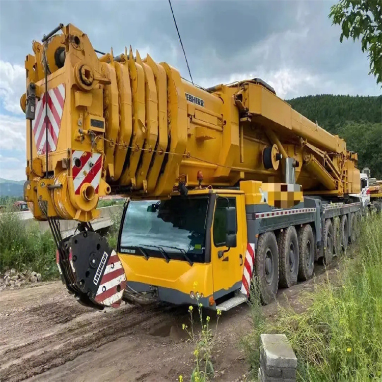 红原附近100吨吊车出租电话